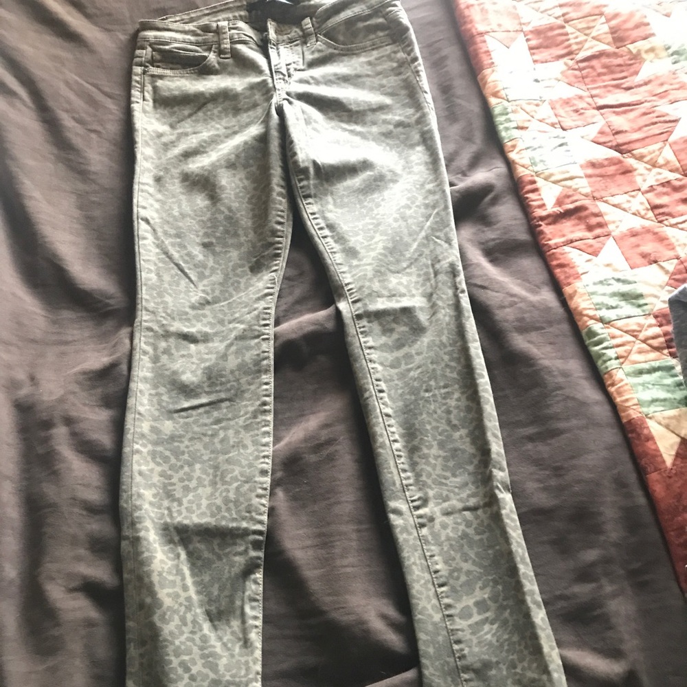 Joe's jean sz 28 leopard print